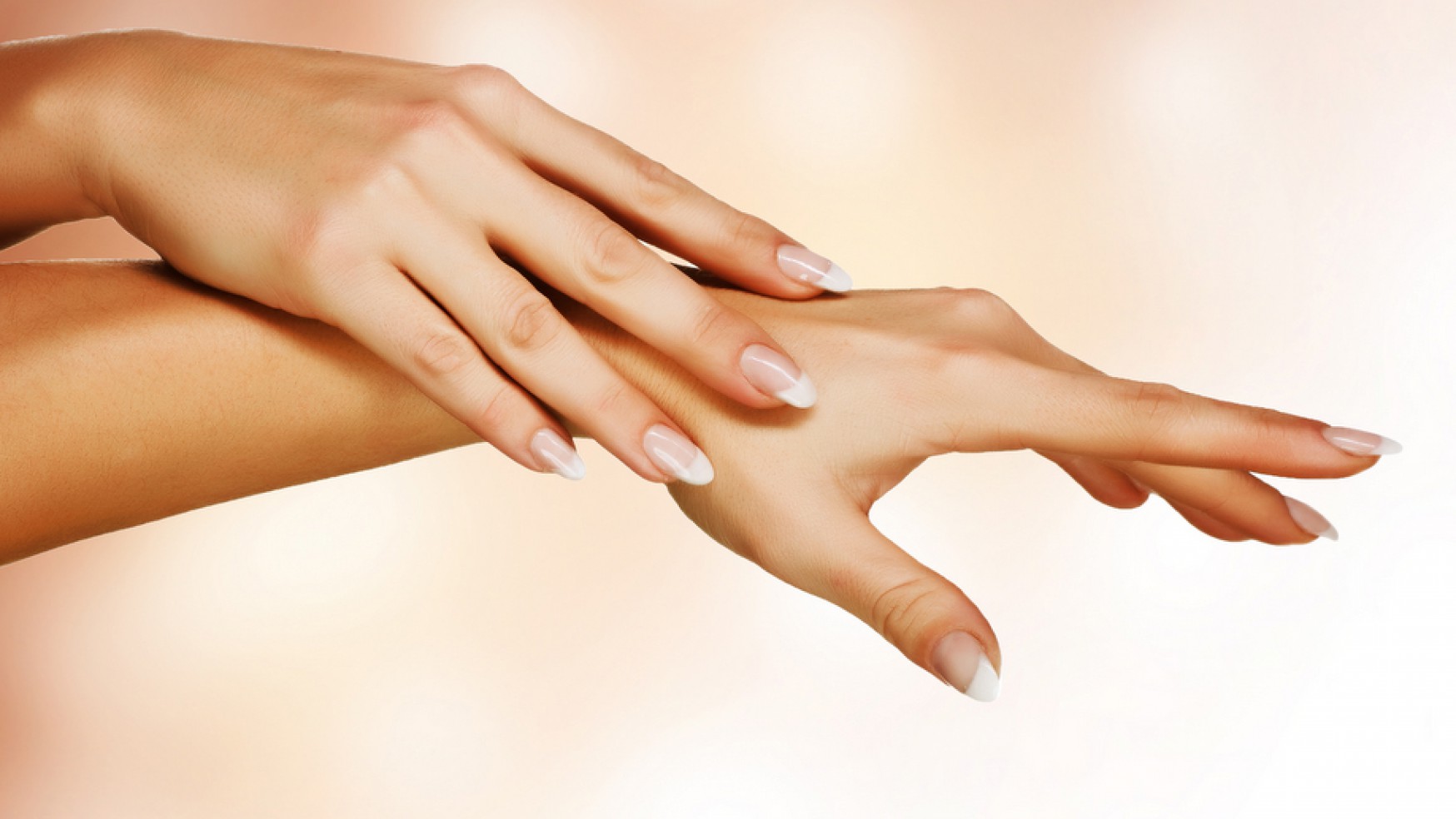 Bardzo sucha skóra dłoni - na ratunek przychodzi kwas hialuronowy